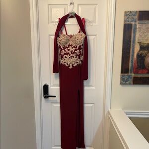 Elegant Burgundy Evening Gown with Lace Detail